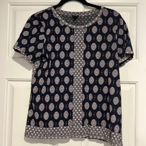 Two patterned top in navy and crème